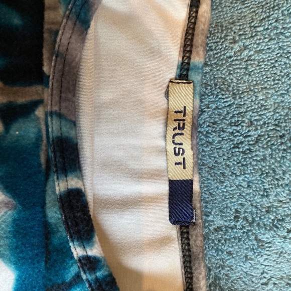 Blue + White Floral Velvet Bodycon Mini Dress - Picture 6 of 6